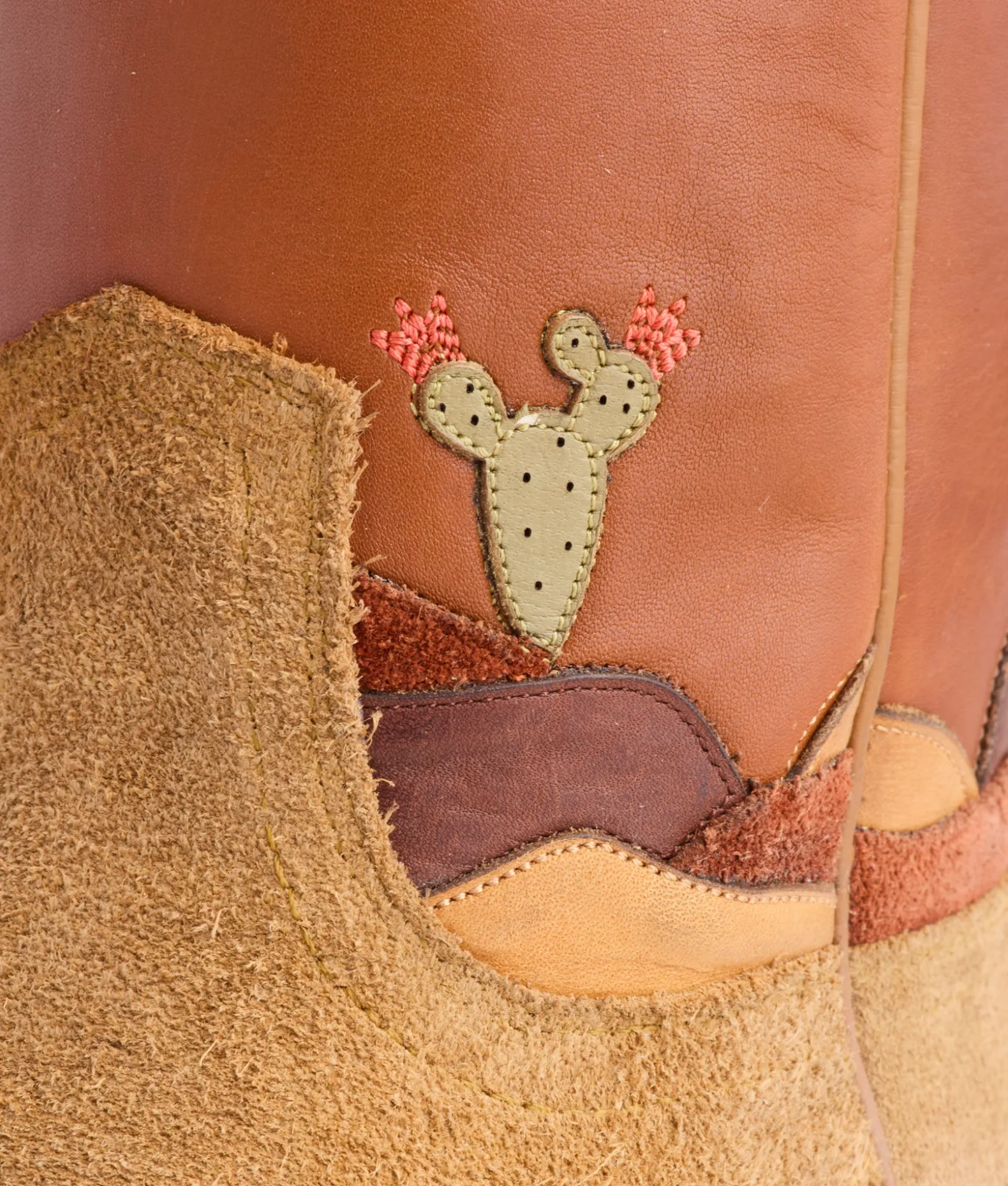 Women/BOY Lucchese Cowboy*Women's Desert s