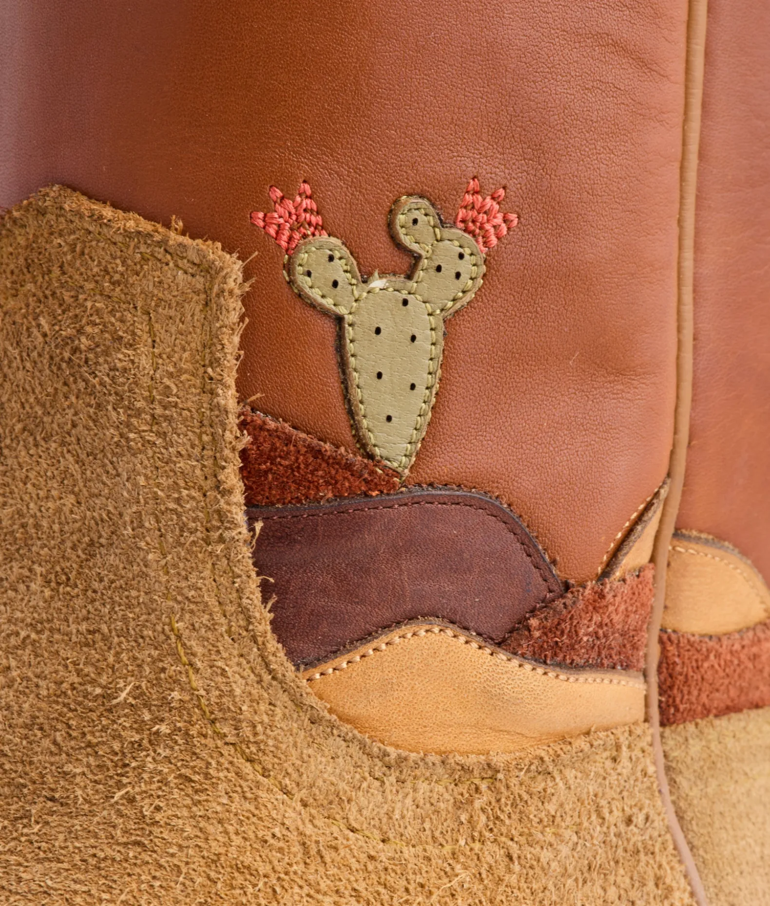 Women/BOY Lucchese Cowboy*Women's Desert s